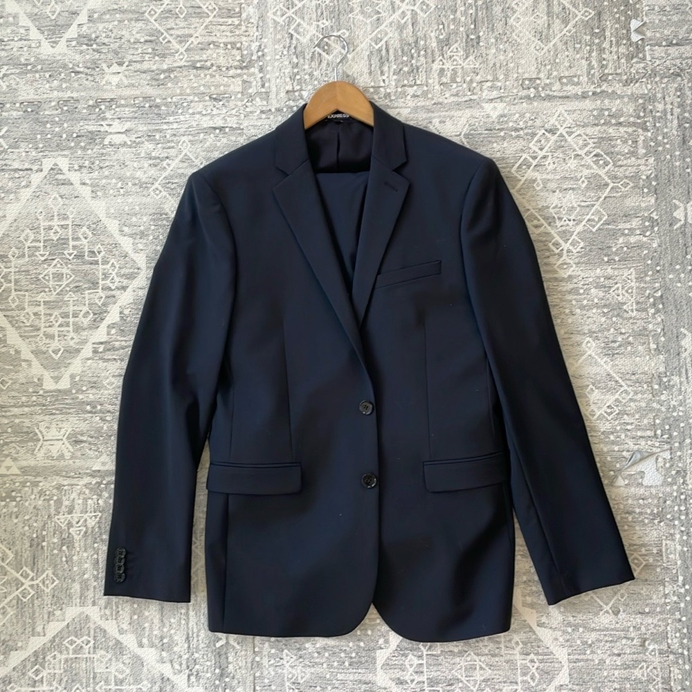 Express Men's Black Modern Tech Suit — 39R